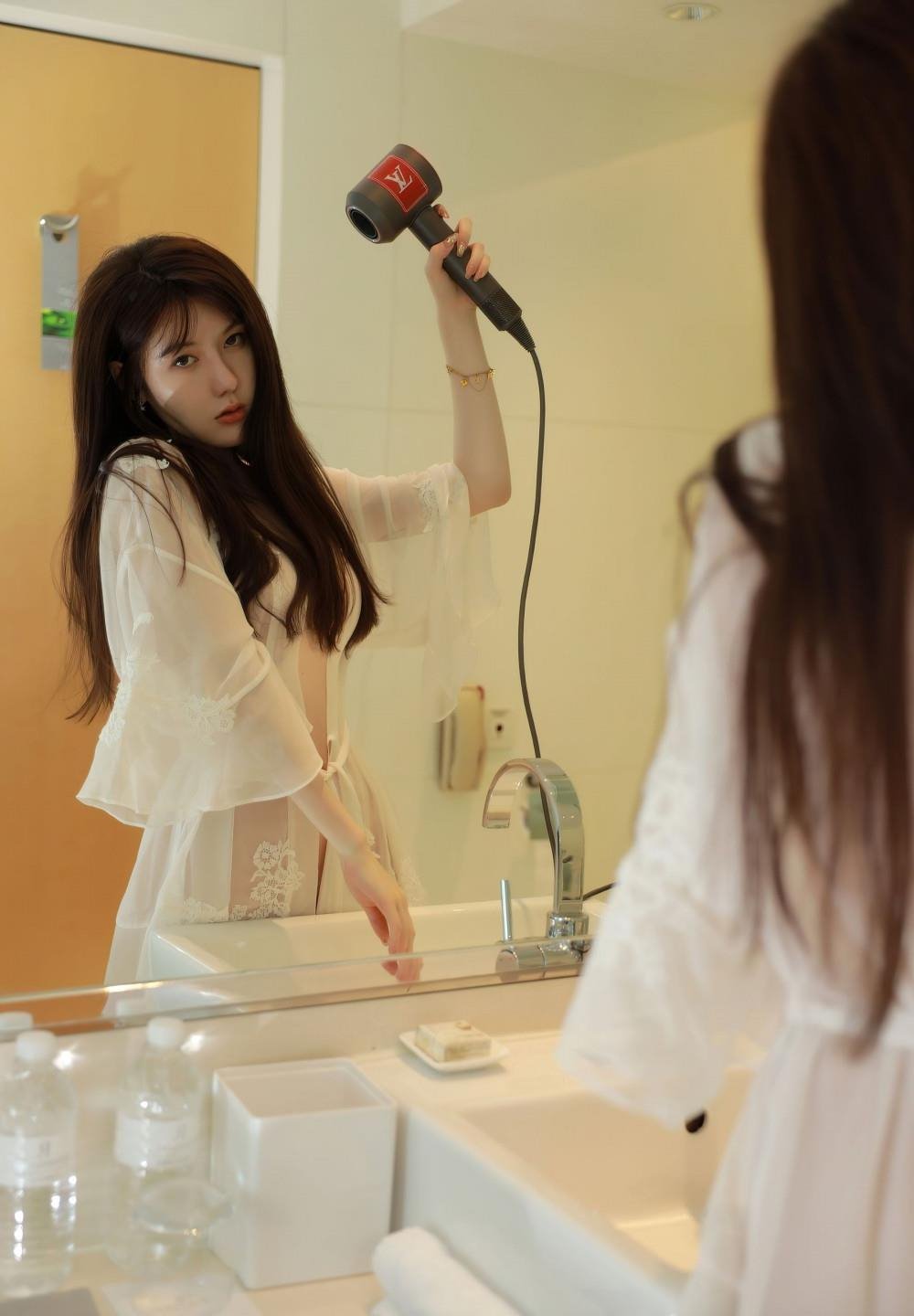 һ�������Ů����������Ļ����