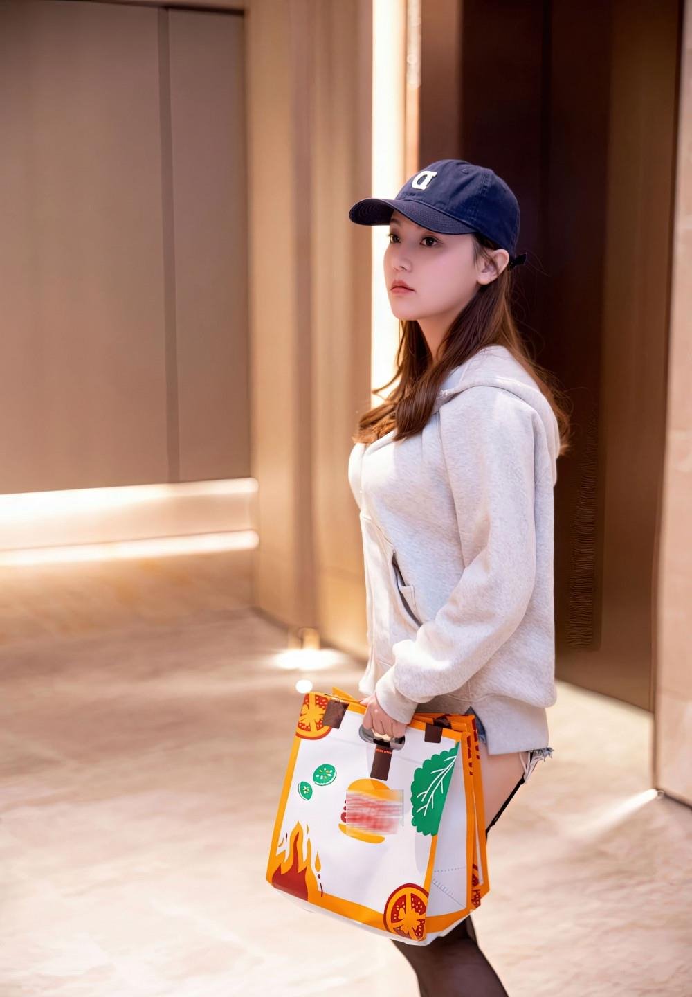 remini����