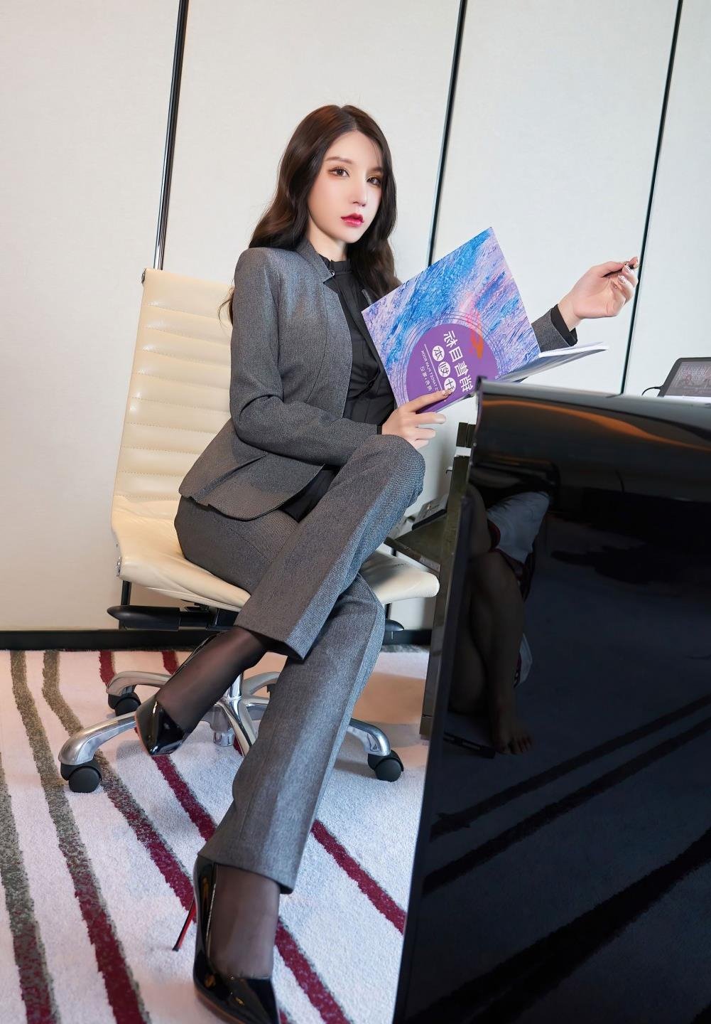 ���ݽ�����С˵txt