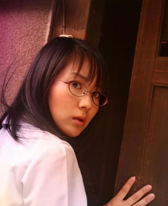 �첥����