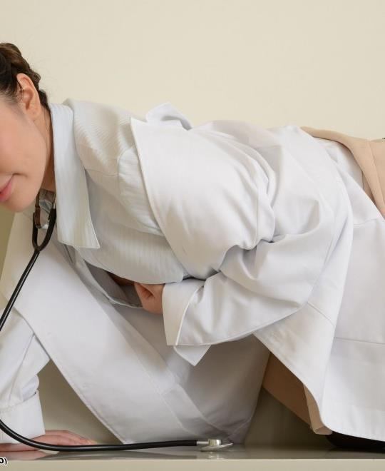 �����ձ�һ�߲������߲���������