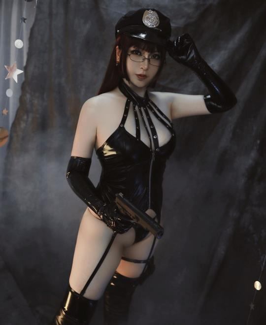 ߣ��С����