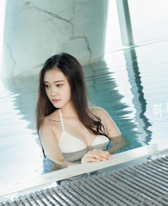 夏目三久